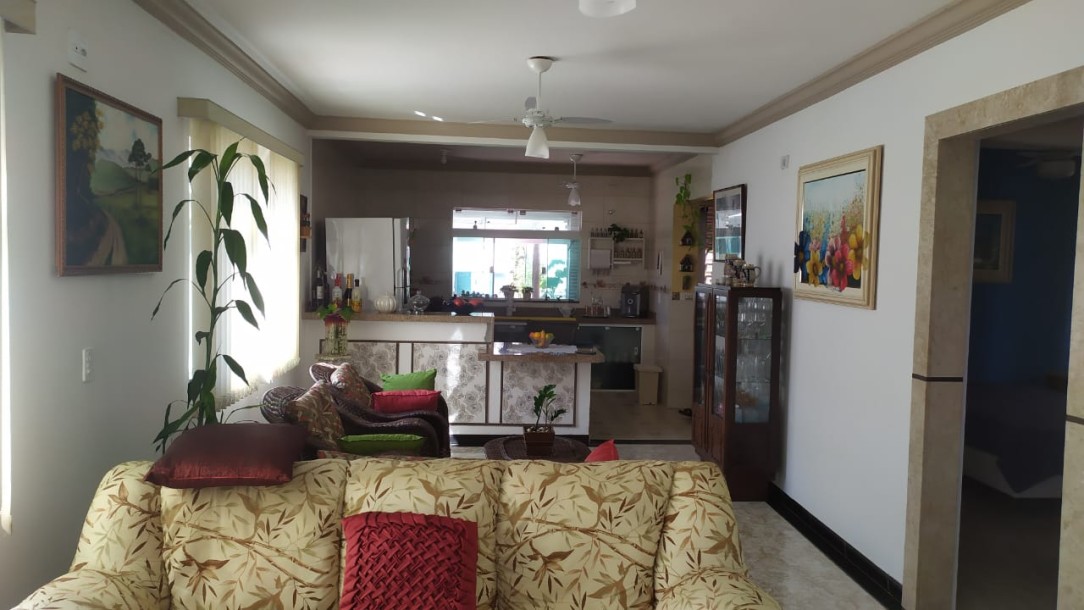 vende casa em Matinhos-6
